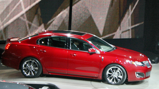 2010 Lincoln MKS: Entry-Level Luxe Sedan Gets EcoBoost Engine